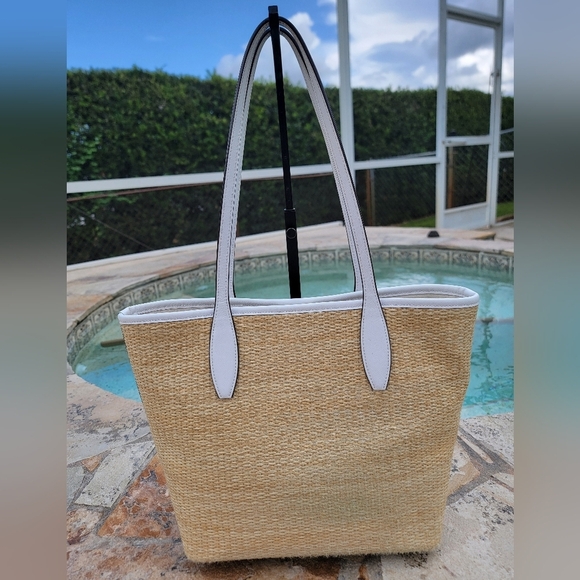 Kate Spade Picnic In The Park Strawberry Tote And Wristlet - Picture 5 of 16